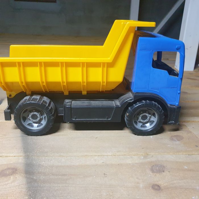 Іграшка машина вантажівка для дитини