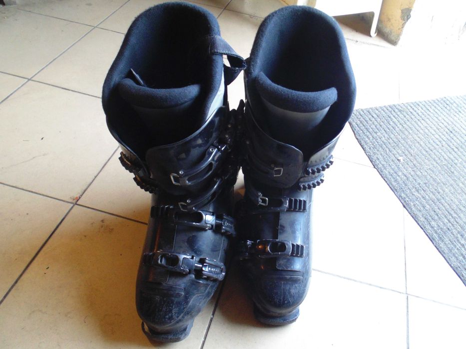 buty narciarskie - 5 par + narty
