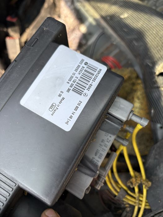 Bomba vácuo fecho central Mercedes Classe E w210