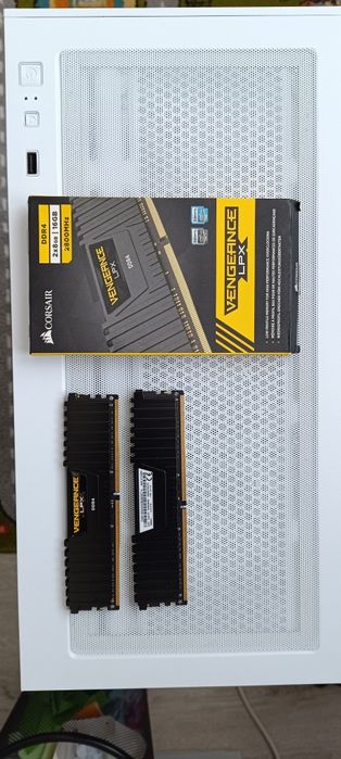 Ddr4 16Gb 2800 mhz Corsair vengeance