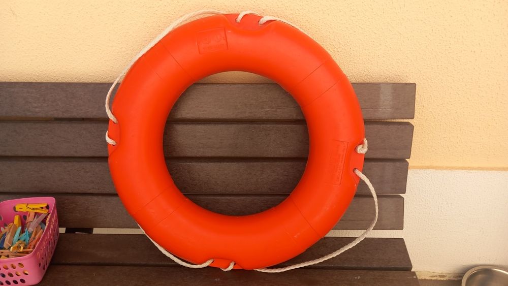 Boia de salvamento  marca Italiana está nova não foi usada