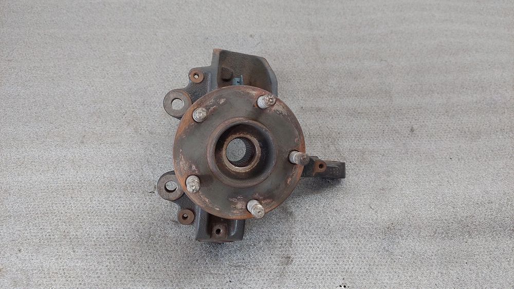 Left Front Axle Sleeve for FORD Focus II Estate (DA_)
