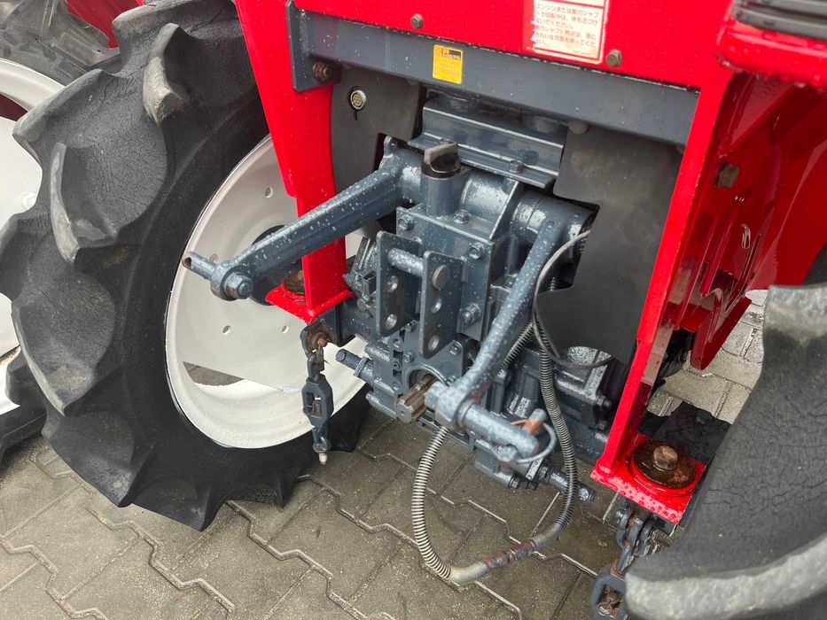 Японський тракторYANMAR AF18D