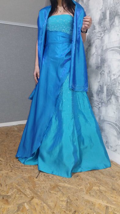 Вечірня,весільна сукня