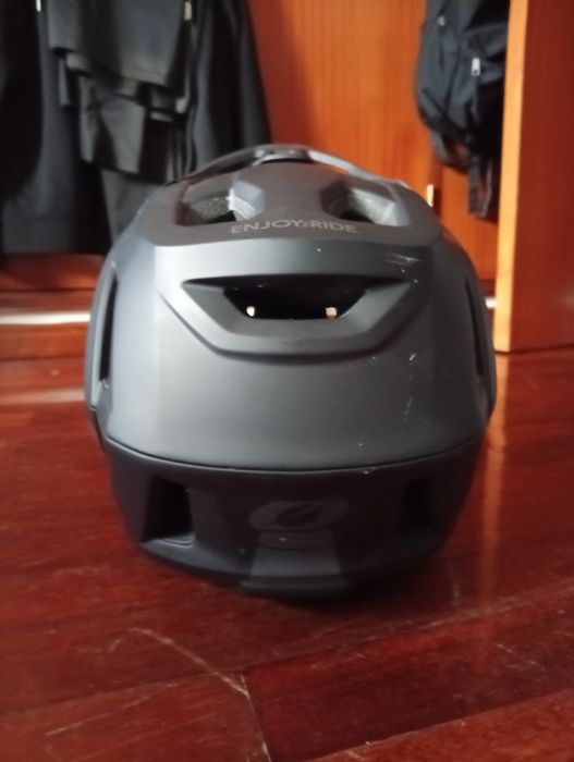 Capacete downhill para venda já com óculos