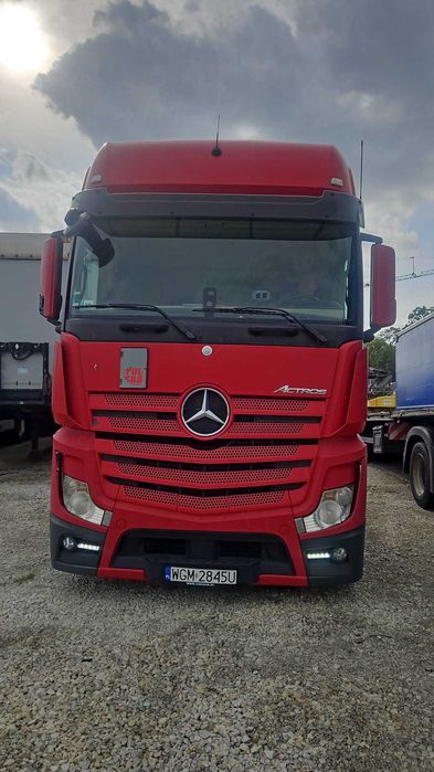 Wynajem, najem naczep i ciągników siodłowych EURO 6