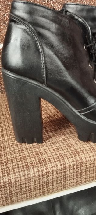 Продам черевики натуральна шкіра.