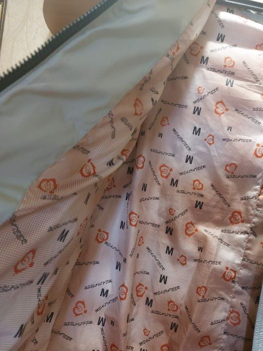 Зимняя теплая куртка светло салатного цвета