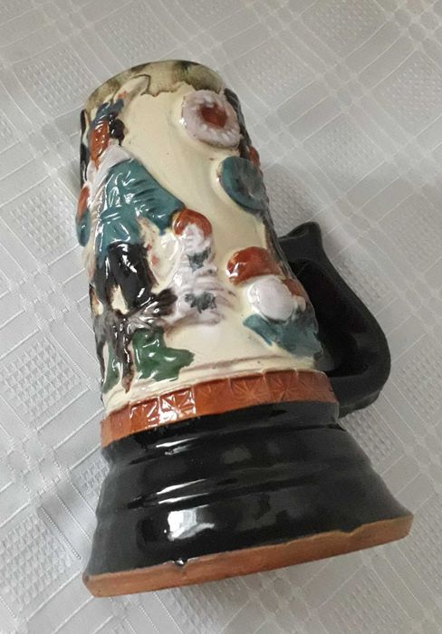 KUFEL PRL duży ceramiczny kolorowy ozdobiony scenką rodzajową