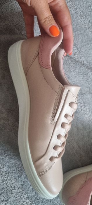 Sneakersy damskie skórzane Ecco Soft 7  38