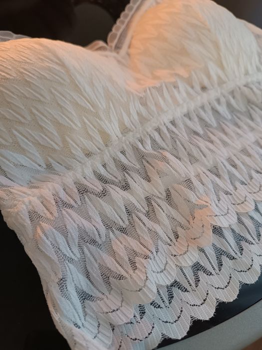 Топик белый с чашками