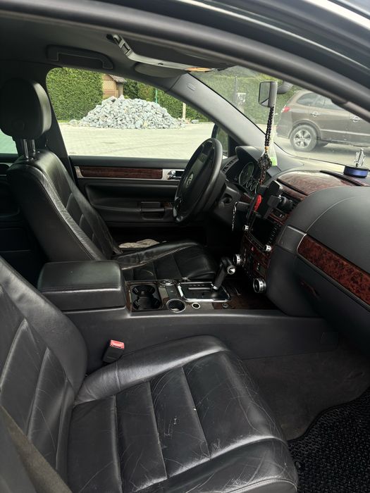Volkswagen Touareg, надійний автомобіль, тільки для військових