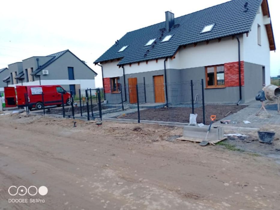 Montaż ogrodzeń panelowych palisadowych