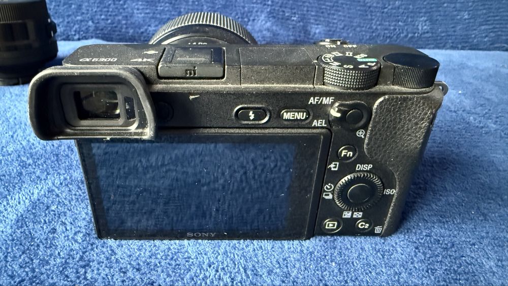 Aparat Sony A6300 + Sigma 55mm f/1.4