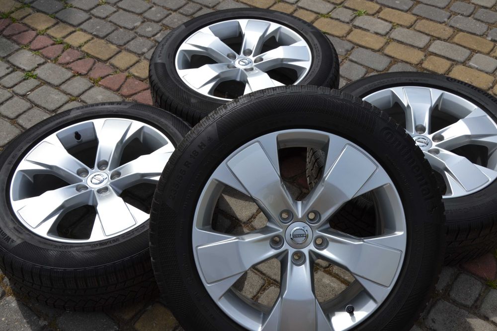 Koła Volvo XC 40 Opony 235/55/R18 Oryginał