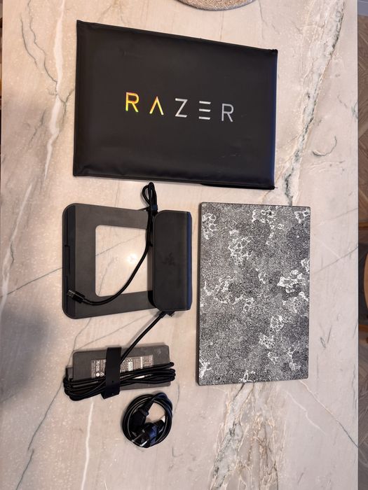 Razer Blade 15 Advanced RTX 3080 / i7 / 32GB RAM / 1TB SSD + akcesoria