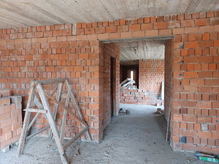 Будинок 2-пов. з мансардою, 400 м.кв., Новий Киселів