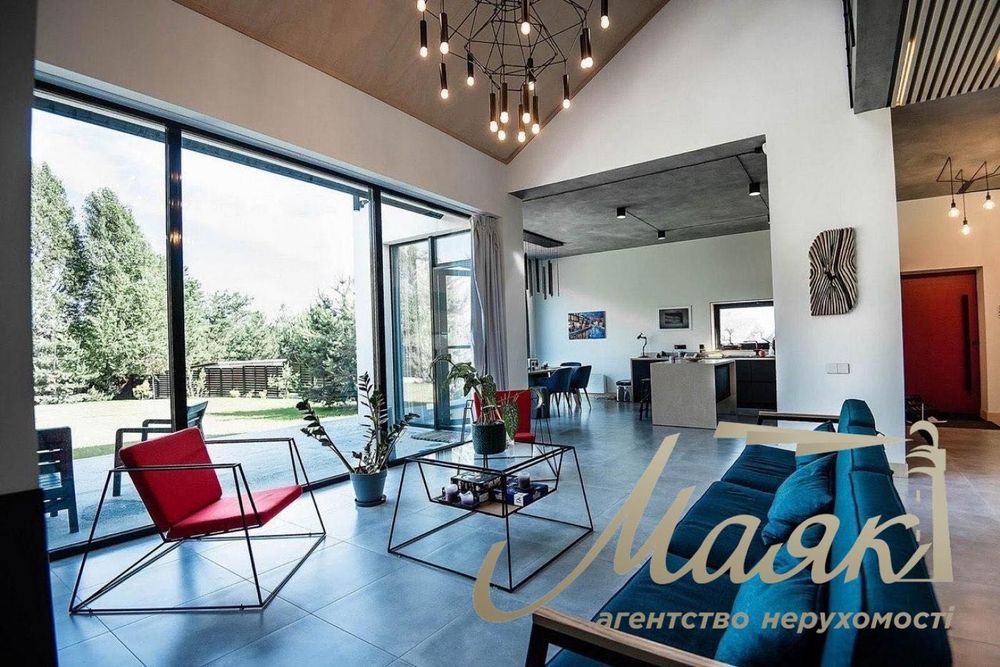 Аренда 2-х этажного дома 235м2, с. Иванковичи, Обуховское направление