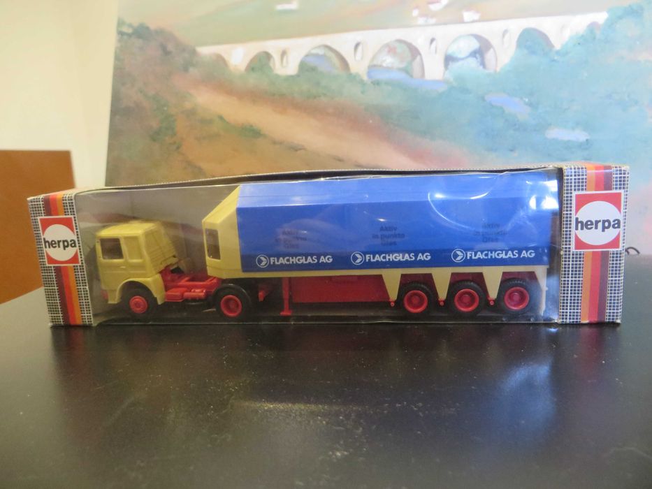 Camião colecção HERPA MAN F8 - escala 1/87 - NOVO