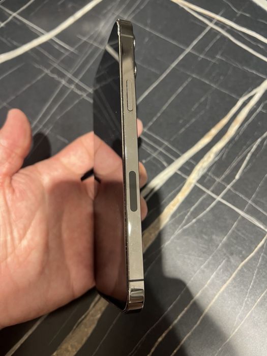 Продам Iphone 13 pro max
