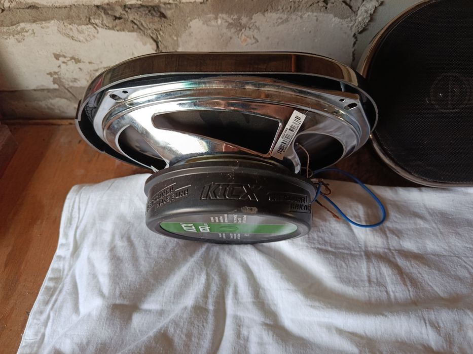 Продам колонки Kicx