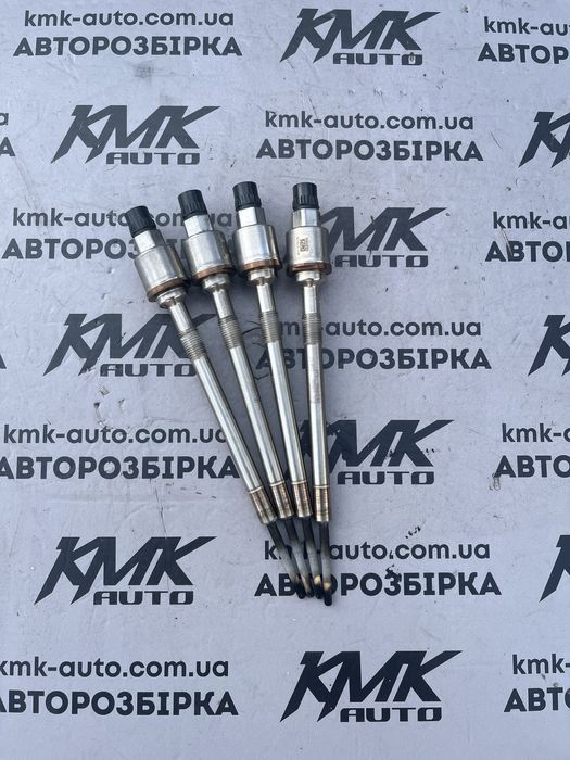 Свічка накалу з датчиком Opel Insignia 2.0cdti 08-17р. 55590467