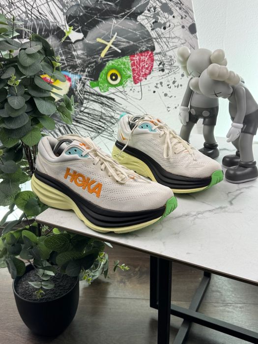 Кросівки Hoka Bondi 8 43 розмір Е8447