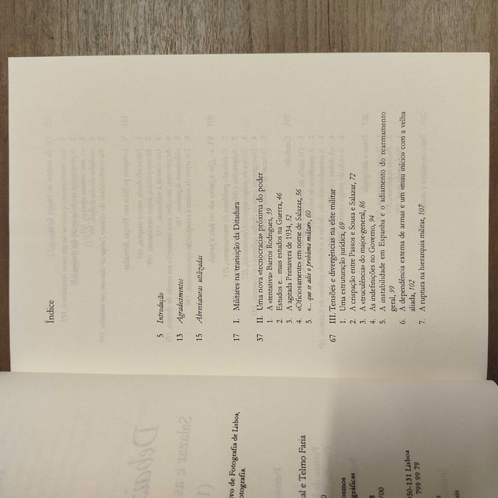 Debaixo de Fogo! – Salazar e as Forças Armadas 1935-41 de Telmo Faria