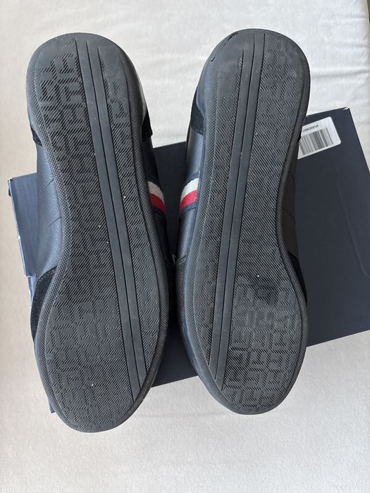 Oryginalne skórzane buty/adidasy Tommy Hilfiger 44-45