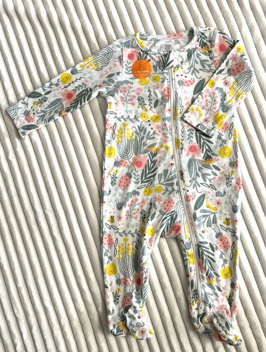 Чоловічок на дівчинку 6 місяців