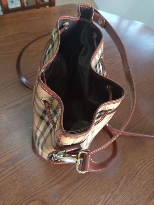 Saco Burberry original muito bom