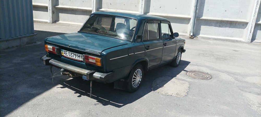 Автомобіль ВАЗ 2106