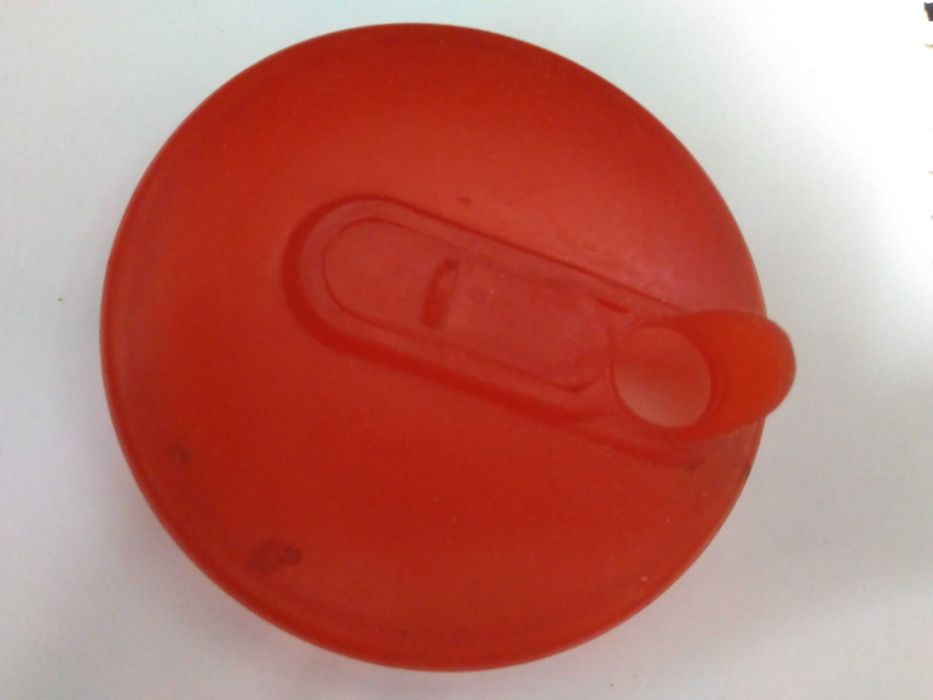 пластикова кришка для скляної пляшки 3 см. для банки.