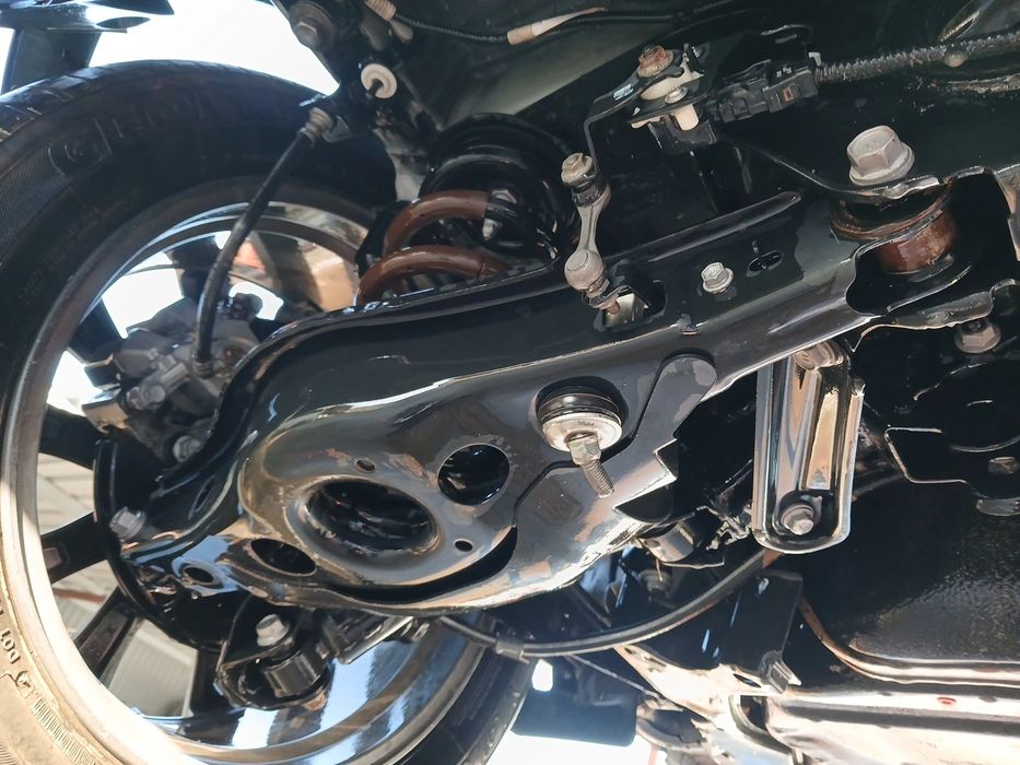 Braço de suspensão trás esquerdo TOYOTA RAV4 IV (_A4_)