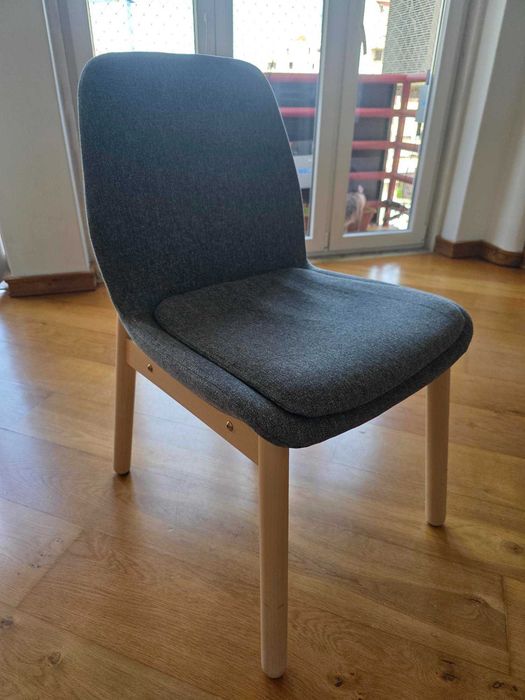 Conjunto de 4 cadeiras de jantar estofados, cinzentos, IKEA