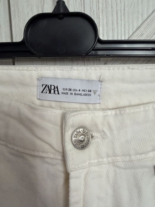 Шорти  від zara 36р
