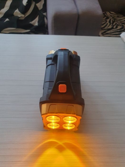 Latarka solarna NOWA