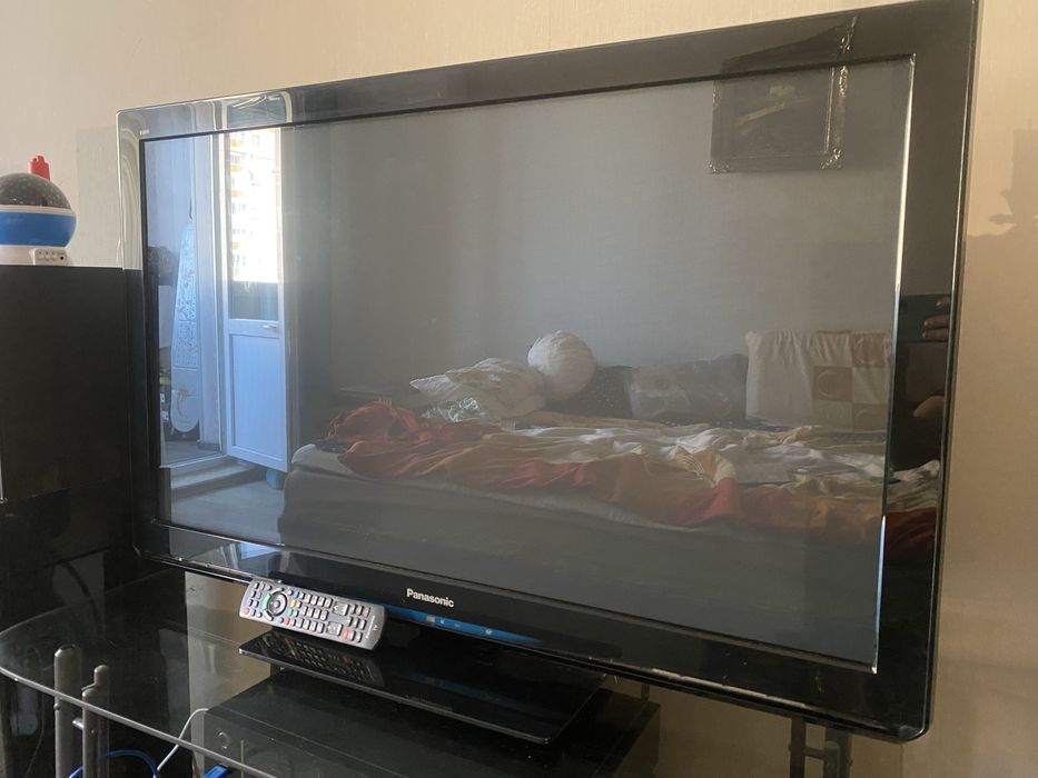 Телевизор плазменный Panasonic TX-PR42U30