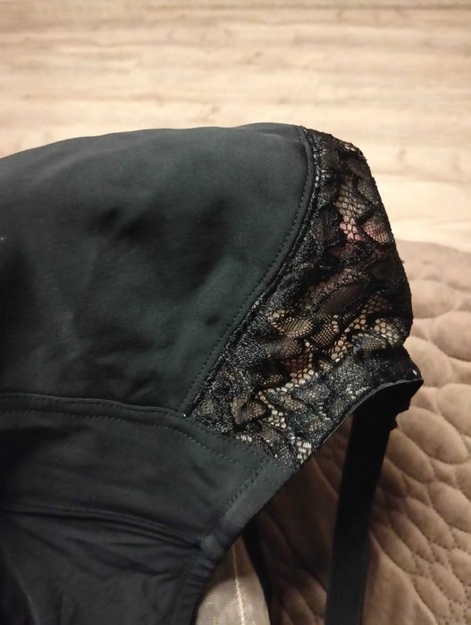 Бюстгальтер без кісточок D E обьєм 115-130см