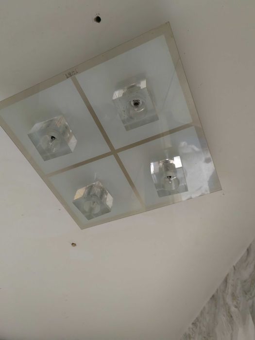 Lampa sufitowa na pilota