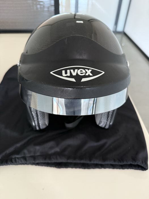 Capacete Audi / Uvex