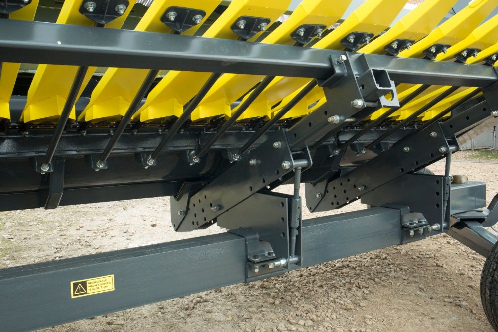 Жатка для соняшника UNICORN. Жатка для  подсолнечника ЖСН-6\7,4\9,1