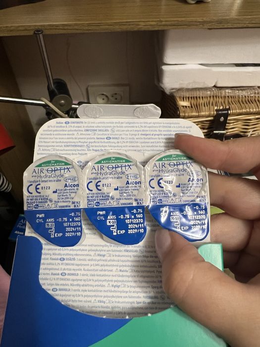 Контактные линзы Air Optix Astigmatism