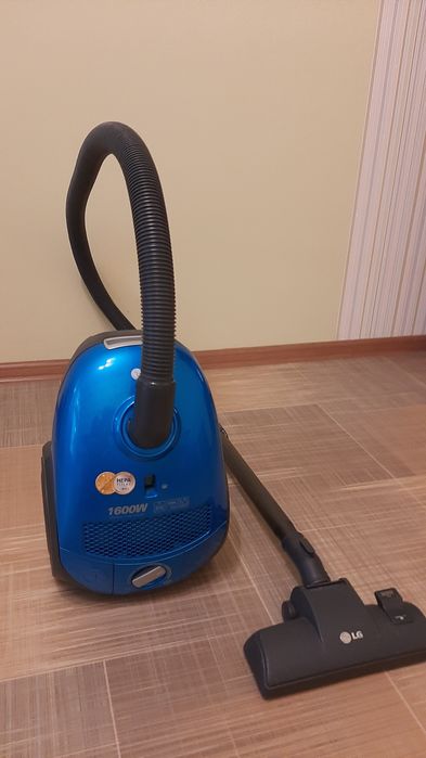 Пилесос LG модель VC3816RU