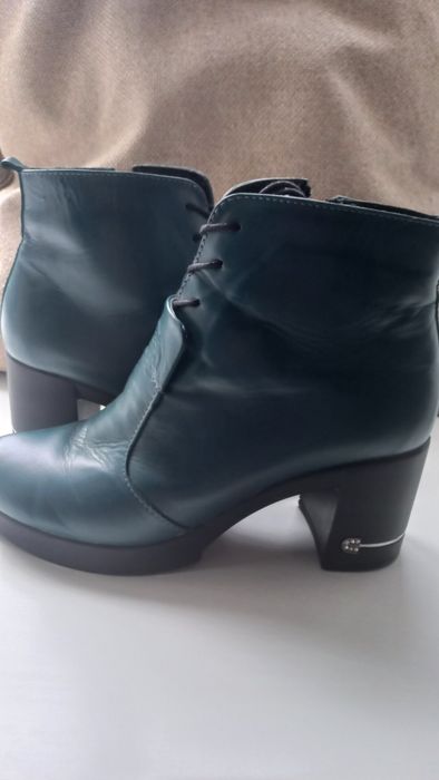 Ботинки демисезонные.