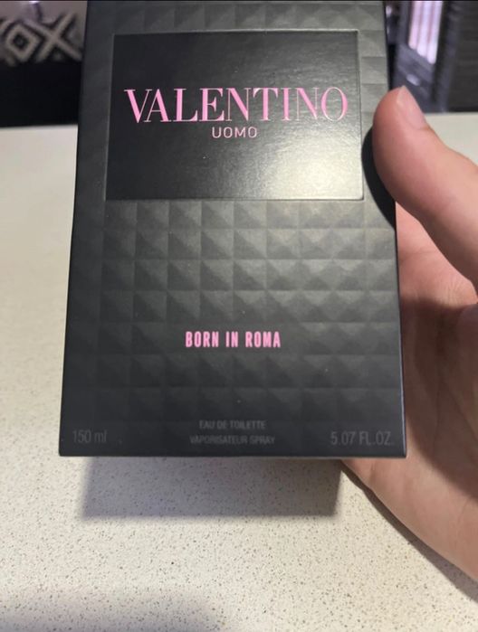 Perfume Valentino Born in Roma oficial
