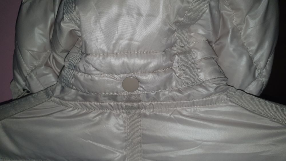 MONCLER жіночий пуховик.