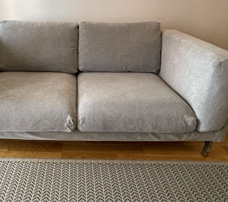 Sofá 2 lugares. Bom estado.