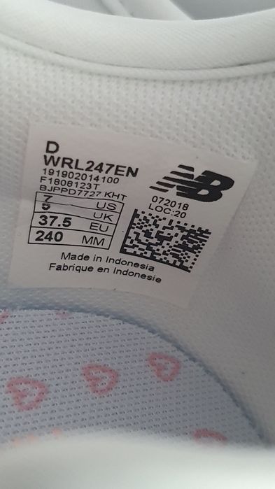 Sneakersy nowe damskie sportowe New Balance w rozmiarze 37.5
