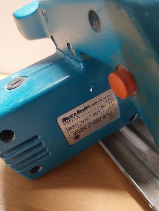 Serra elétrica Black & Decker, DN227.